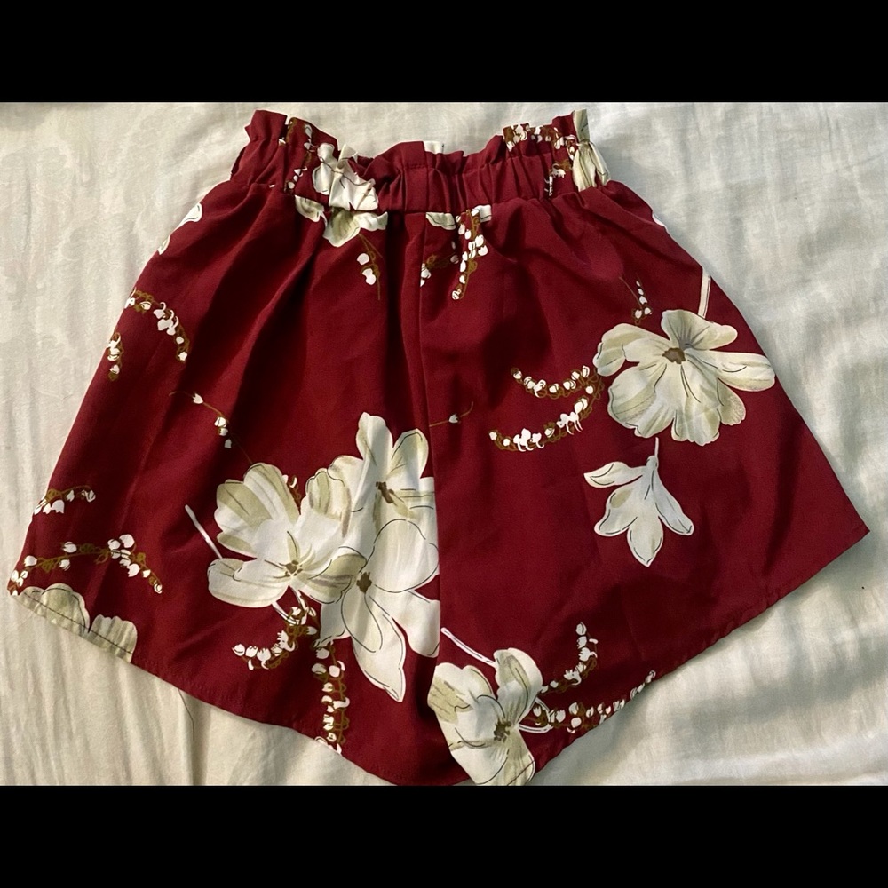 HIGH WAISTED SHORTS